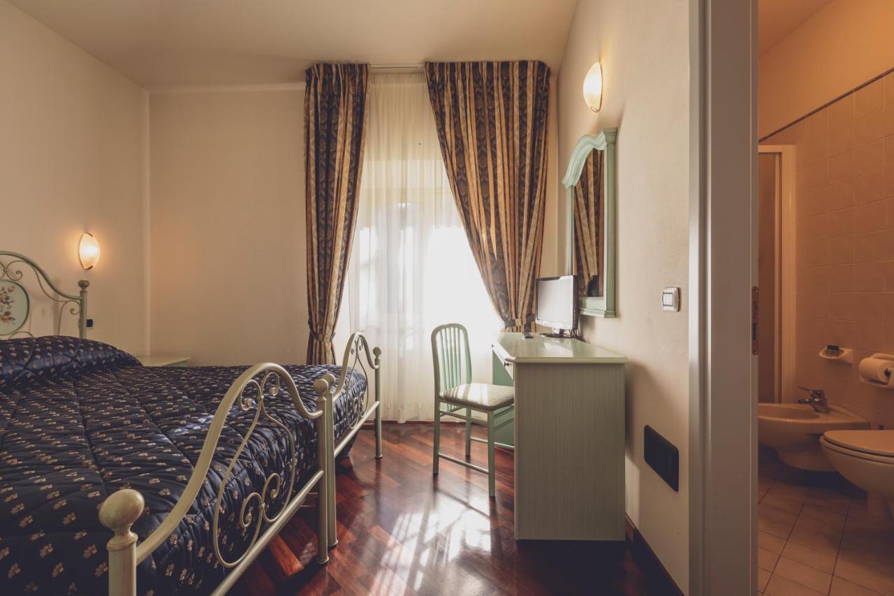 Albergo Ristorante Pasqui Rocca San Casciano المظهر الخارجي الصورة